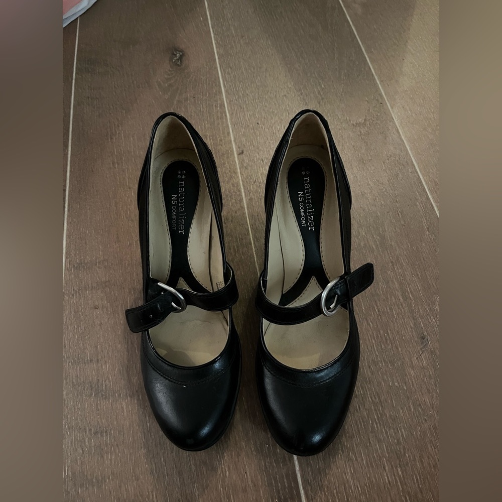Black 7 Naturalizer Shoes
